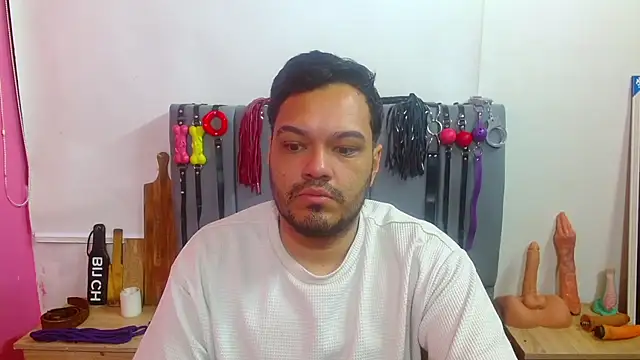 โชว์เว็บแคมของ Alejandro_bdsm