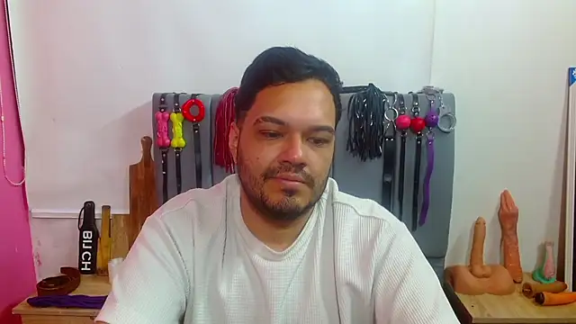 Alejandro_bdsm Webcam-Show