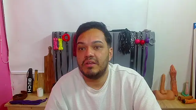 Webkamerová show Alejandro_bdsm