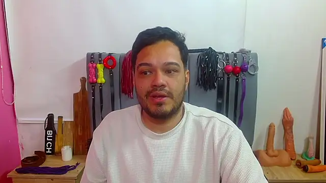 Pokazy przed kamerką – Alejandro_bdsm