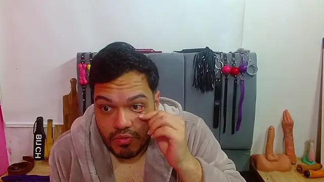 عرض كام Alejandro_bdsm