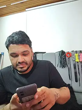 הופעת וובקאם של Alejandro_bdsm