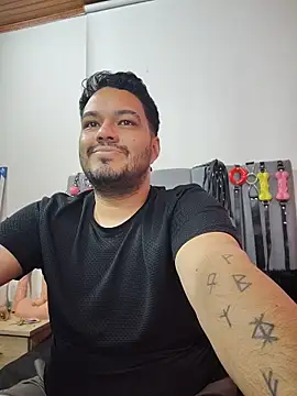 Alejandro_bdsm Show Webcam