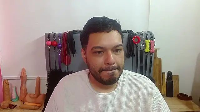 Alejandro_bdsm ওয়েবক্যাম শো