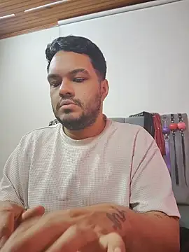 Alejandro_bdsmのウェブカメラショー