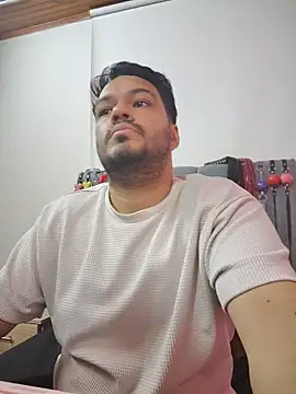 Alejandro_bdsm 在線直播表演