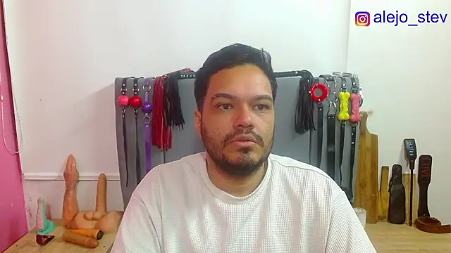 Alejandro_bdsmのウェブカメラショー