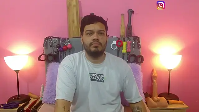Alejandro_bdsm Webcam Show