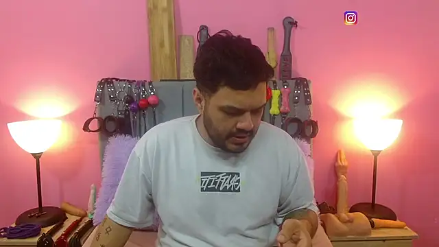 عرض كام Alejandro_bdsm