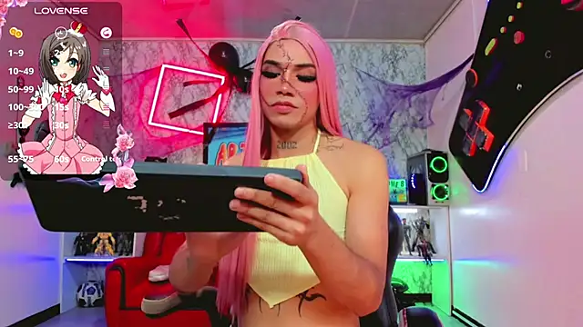 Show modela Yised_Villalobos na web-kameri