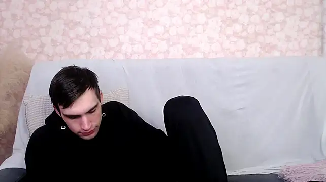 Pokazy przed kamerką – DeanWilde
