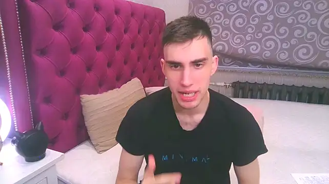DeanWilde: вебкам-шоу