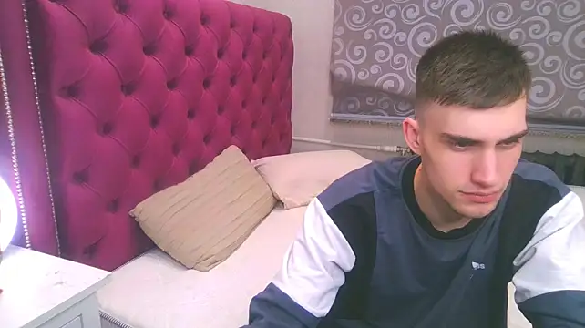 DeanWilde webcam show