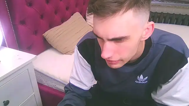 DeanWilde webcam show