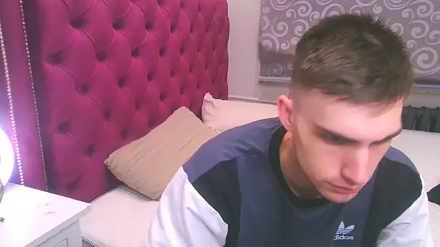 DeanWilde Webcam Show