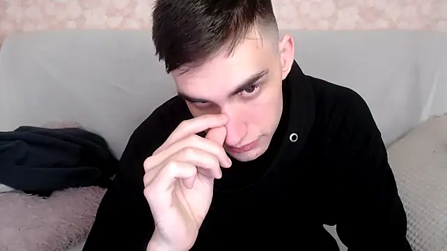 Pokazy przed kamerką – DeanWilde