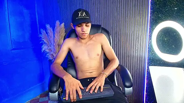 Deus_king1 Show in webcam