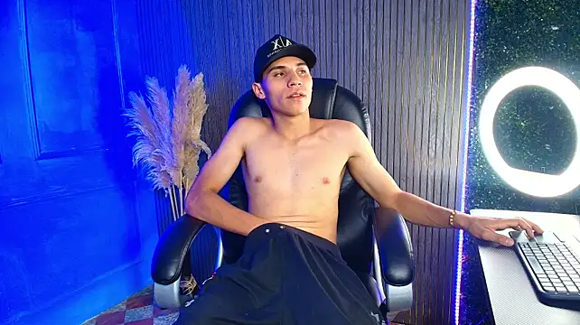 Show modela Deus_king1 na web-kameri