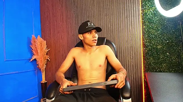 Deus_king1 Webcamshow