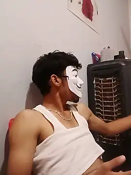 xxxullu Show in webcam