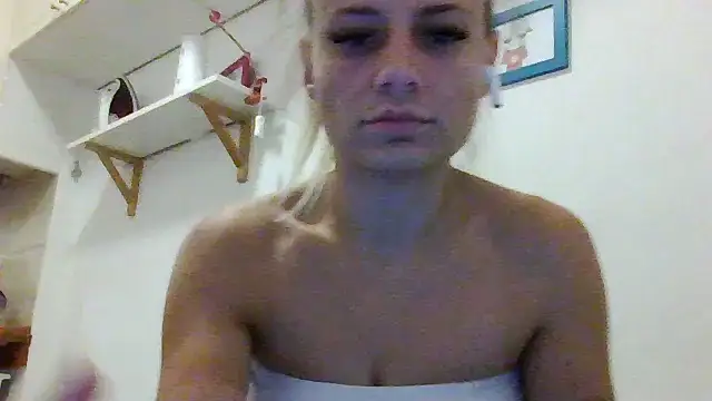 Sarahstrip1 Chat XXX live