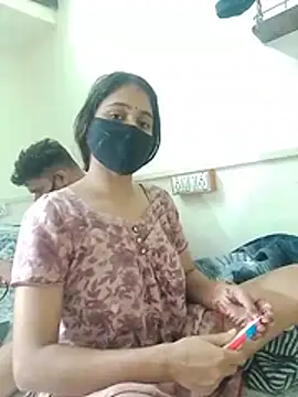 Pertunjukan Kamera Web RaniKumari450