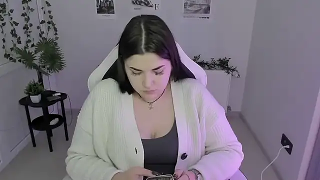 TinsleyPeach Adlı Modelin Canlı XXX Sohbeti