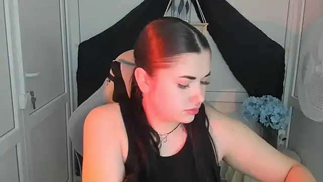 TinsleyPeach's Live XXX Chat