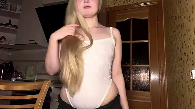 KinyKim – webcam-show