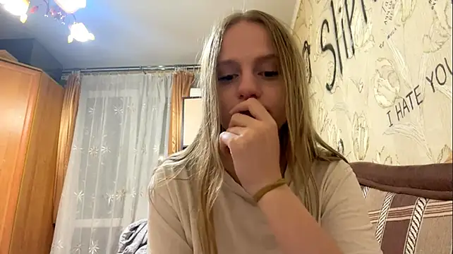 DollieMuhn's Live XXX Chat