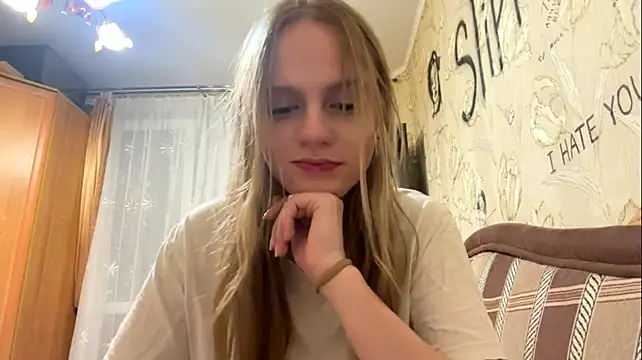 DollieMuhn Webcamshow