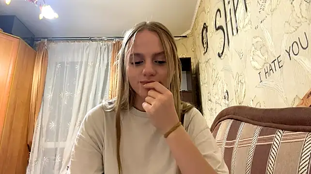 DollieMuhn's Webcam Show