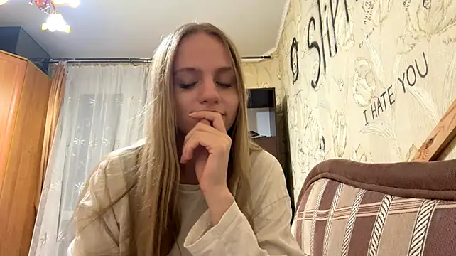DollieMuhn – Naživo XXX chat