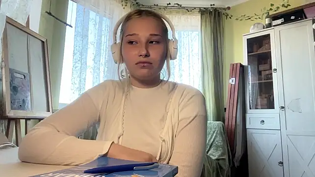 KayleighIacovone – webcam-show