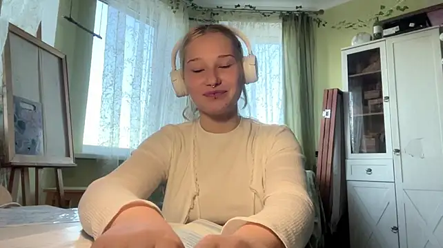 KayleighIacovone – webcam-show
