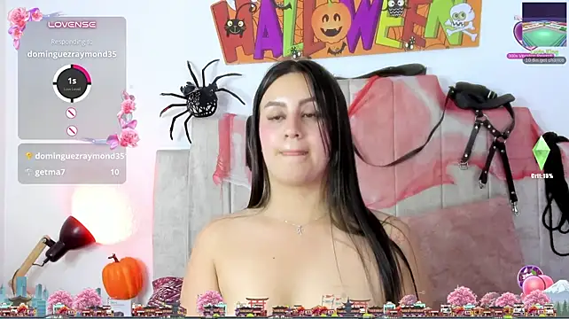 Mia-collin Show in webcam