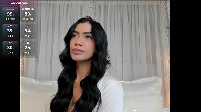 AlliceRogers Show in webcam