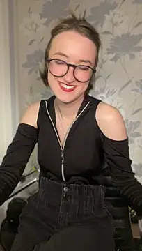 NoraVesper Show in webcam