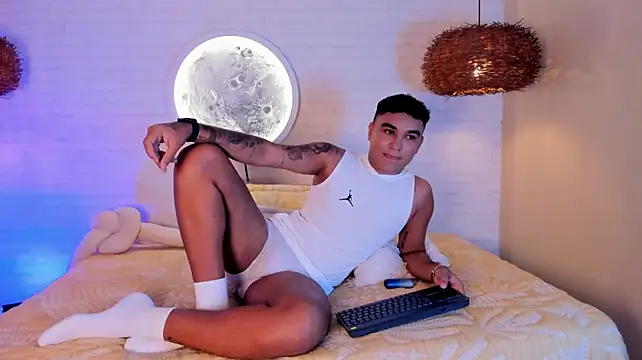 Show de webcam de LuccaMoretti1