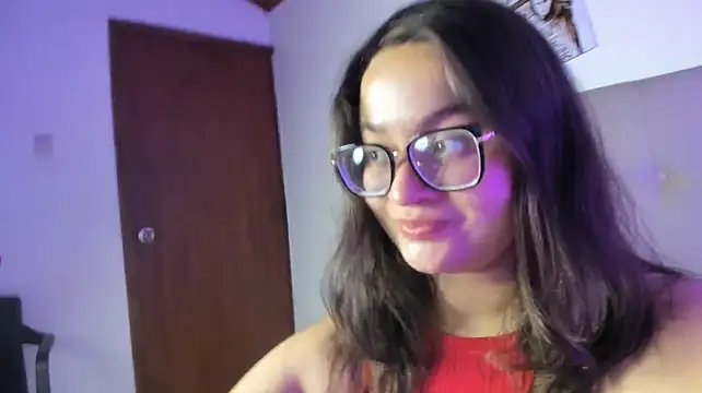 Lilith_cute_ Chat XXX live