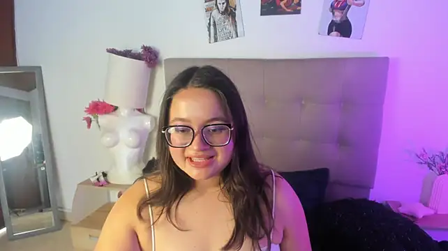 Show Webcam de Lilith_cute_