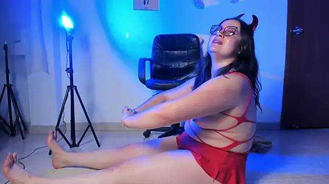 Lilith_cute_ Chat XXX live