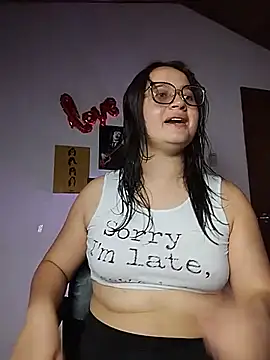 Lilith_cute_ live XXX chat