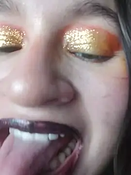 Czat XXX na żywo – Lilith_cute_