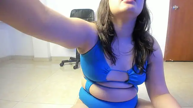 Chat +18 de Lilith_cute_ ao vivo
