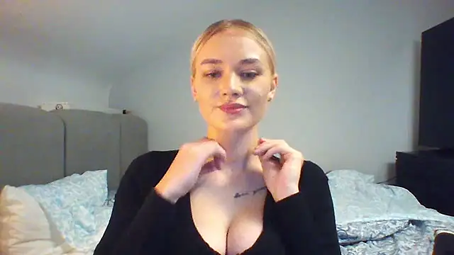 RoseSexyBlonde Webcam show