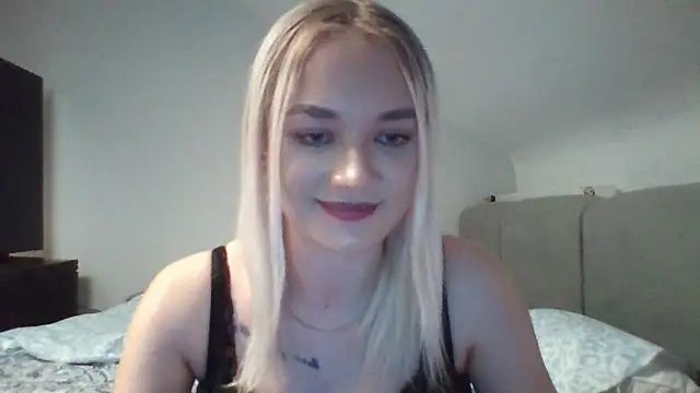 RoseSexyBlonde Adlı Modelin Canlı XXX Sohbeti
