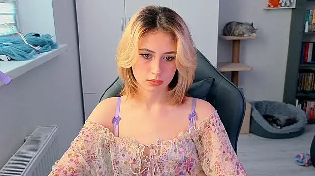 Chat +18 de Kate_Moon ao vivo