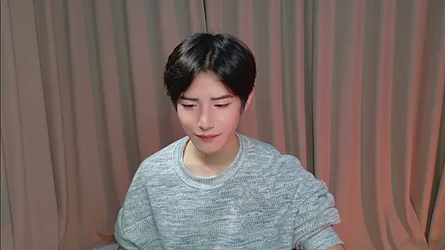 Lumi-ya 在線直播表演