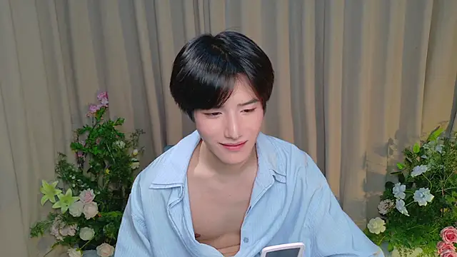 Lumi-ya 网络视讯表演